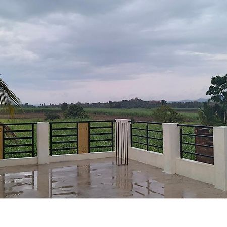 Coconut Homestay Hampi Eksteriør billede