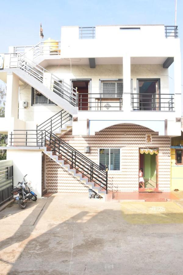 Coconut Homestay Hampi Eksteriør billede